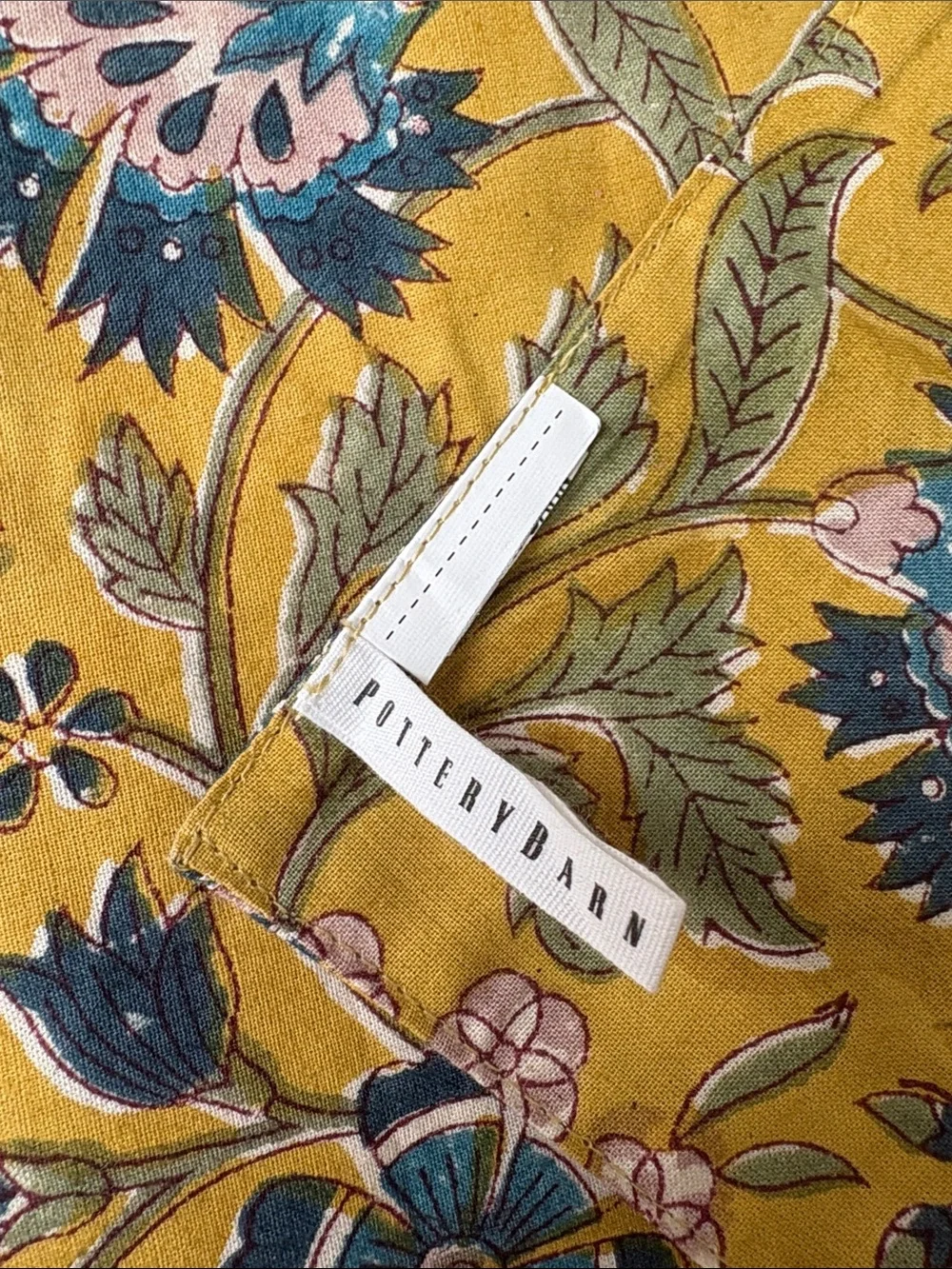Pottery Barn Set of 4 Bette Floral Block Print Cotton Placemat